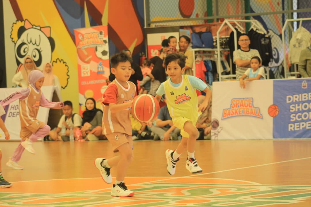 Space Basketball about section image